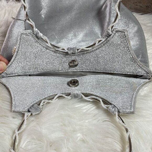 VICTORIA’s SECRET Silver Purse Tote Crushed Velvet Silvertone Pearl Wrap Handle - Picture 6 of 11